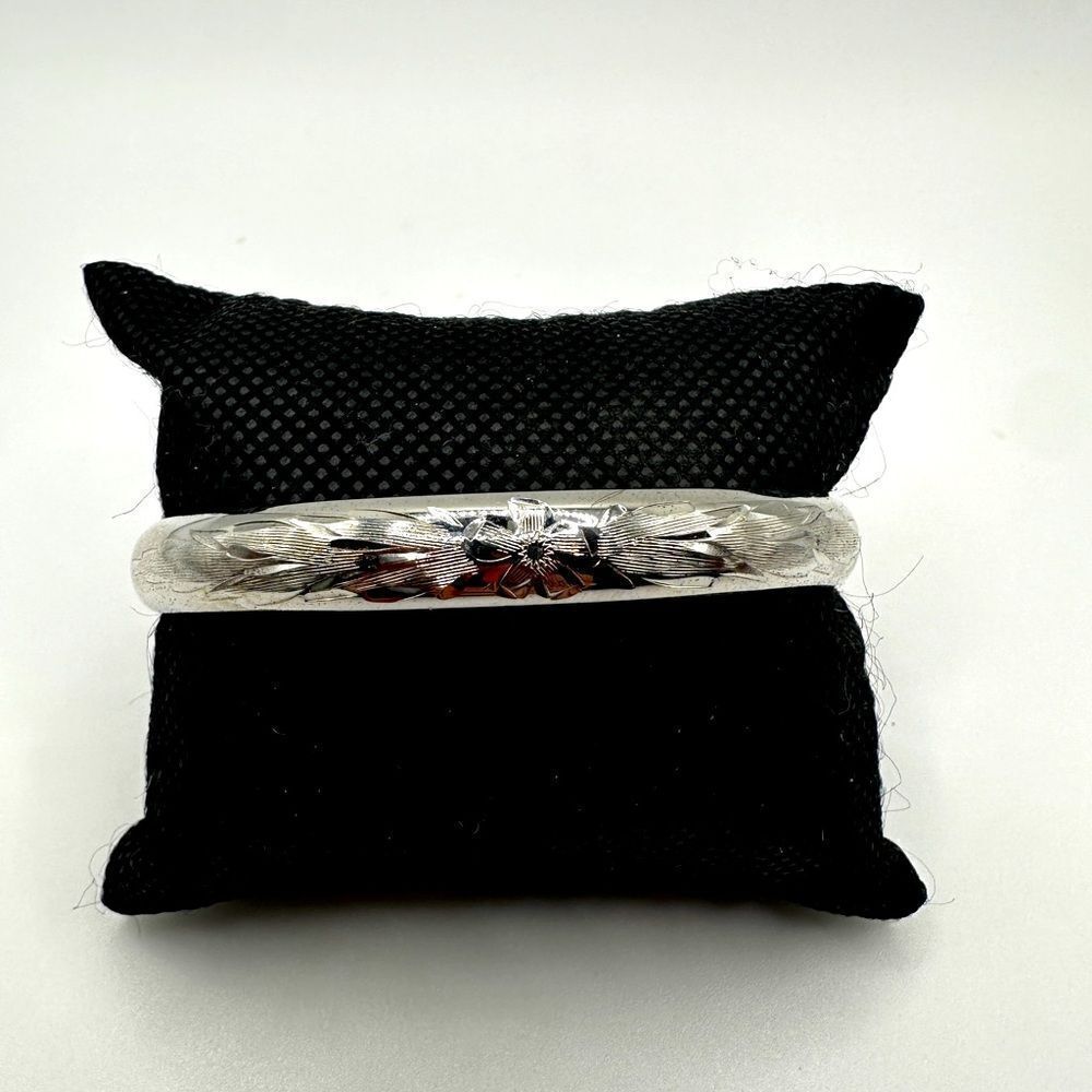 Vintage Carl Art Floral Etched Ladies Sterling Silver Bracelet Bangle